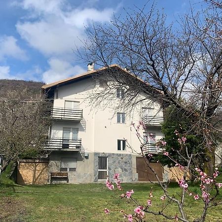 Casa Vacanza Leonardo Apartment Chambave Bagian luar foto