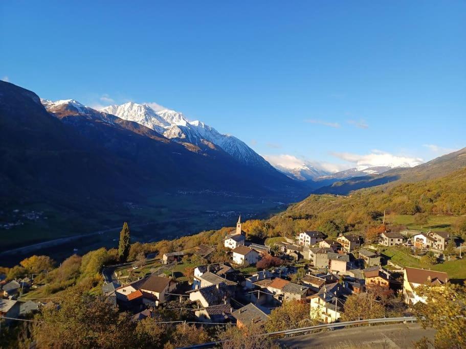 Casa Vacanza Leonardo Apartment Chambave Bagian luar foto