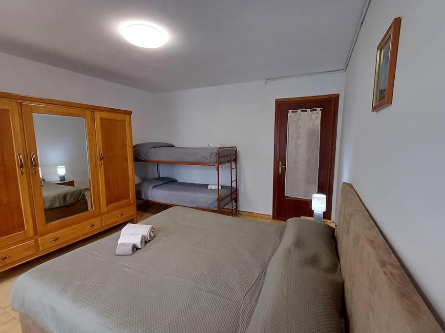 Casa Vacanza Leonardo Apartment Chambave Bagian luar foto